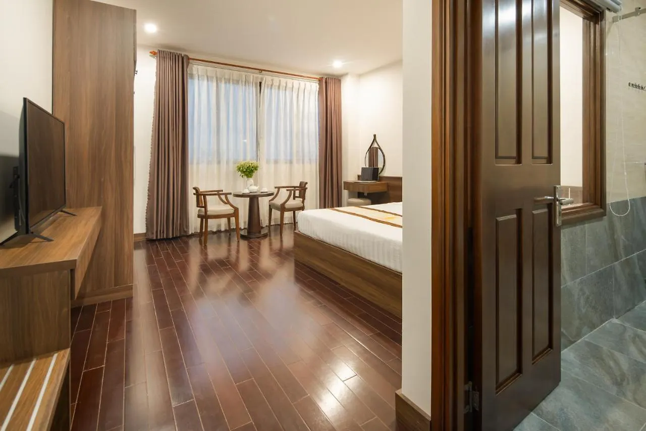 Hoang Linh Riverfront Hotel Danang